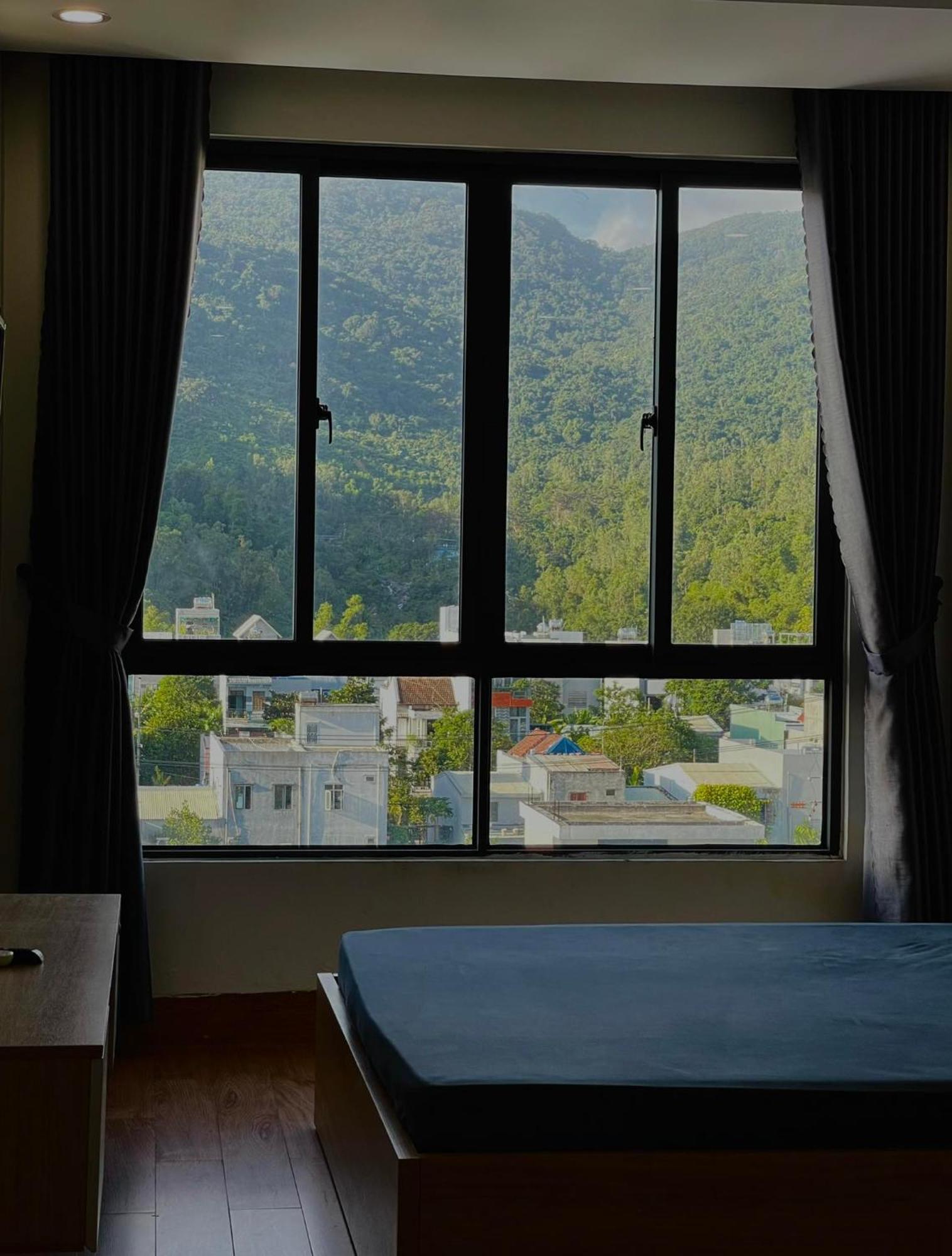Ami Mountain Sea Cozy - Mountain Iron View Apartment Da Nang